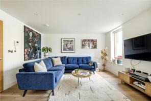 9, Wyles House, Prodigal Square, Hackney, London E8 1FU