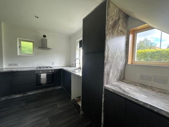 3 bed Semi-Detached for sale Image 6