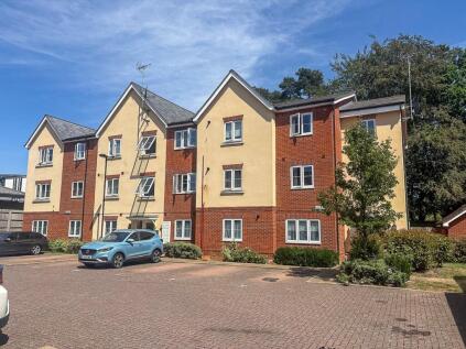 Grayling Close, Godalming, Surrey, GU7