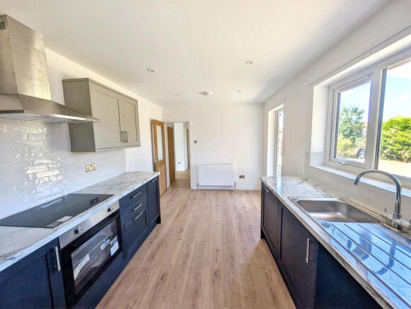 2 bed Detached Bungalow for sale Image 5