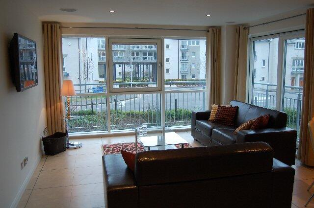 61 QH - Lounge 2_640