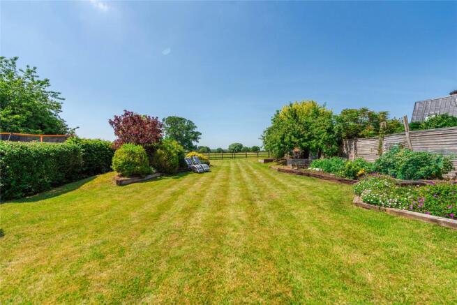Bishopstone, Aylesbury, Buckinghamshire, HP17 photo 4
