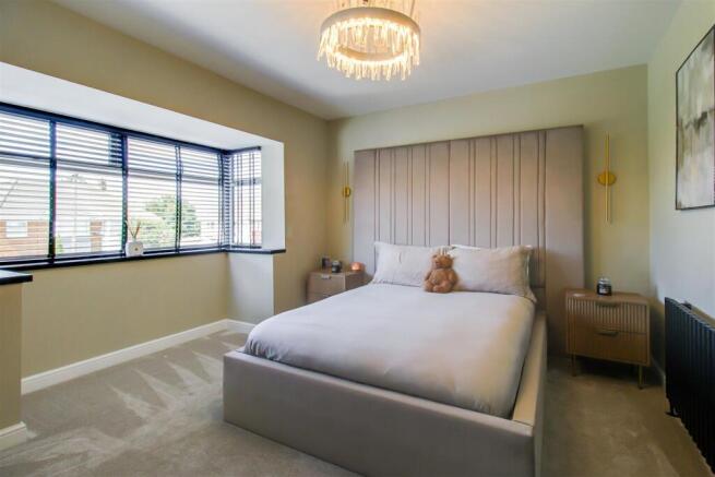 3 bed Semi-Detached for sale Image 8