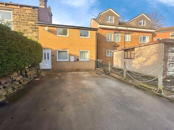 2 bed Maisonette to rent Image 10
