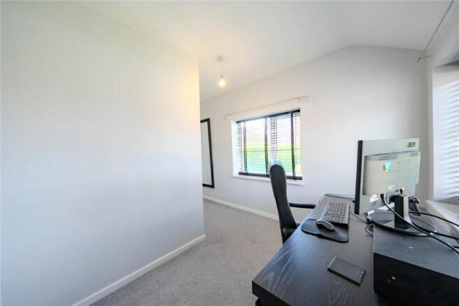 2 bed Semi-Detached for sale Image 8