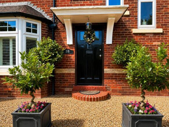 5 bed Detached for sale Image 5