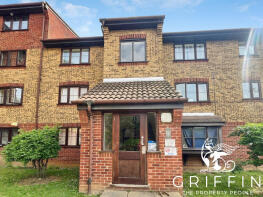 18, Conway Gardens, Grays RM17 6HG