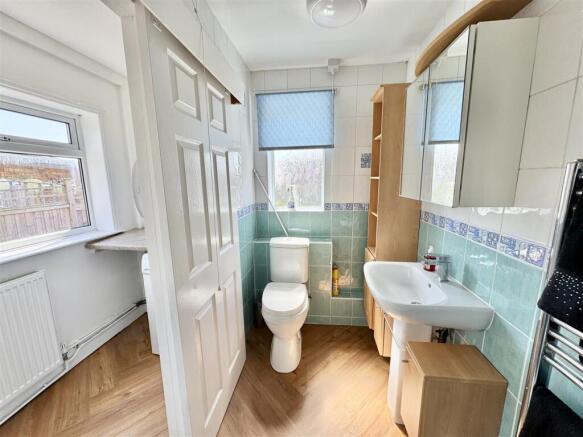 2 bed End of Terrace to rent Image 10