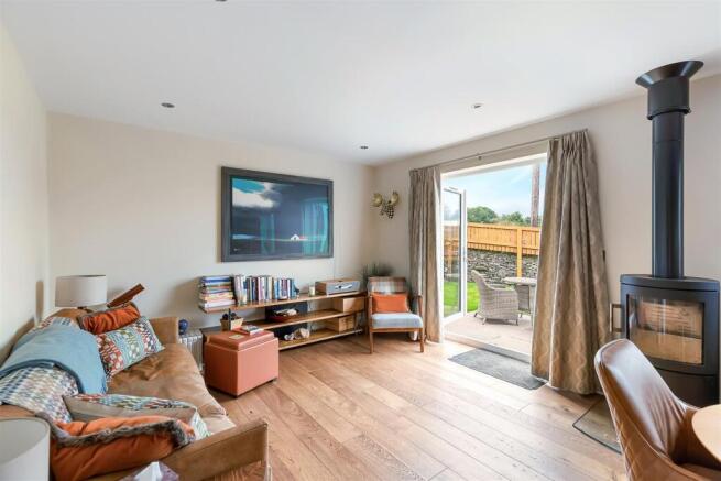4 bed Detached for sale Image 5