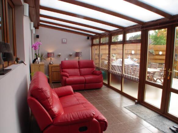 sun lounge