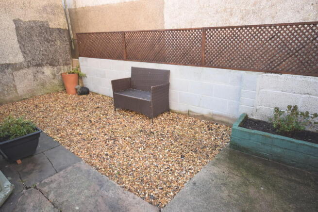 SEATING AREA/PATI...