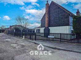 36, Blue Road, Colchester CO5 0TX