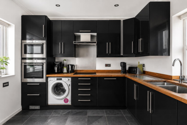 Kitchen 2.png