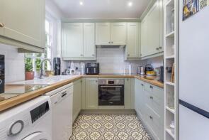 21, Erskine Hill, Golders Green, London NW11 6EY