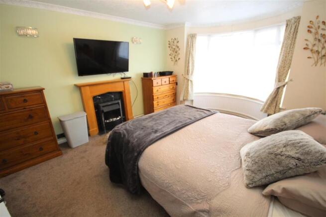 bedroom2.jpg