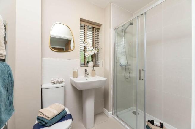 4 bed Detached for sale Image 10