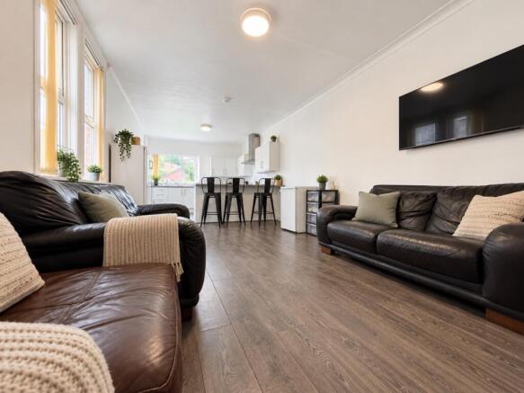 another student property from Award-winning CPS HO