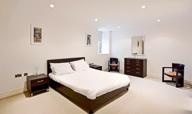 Bedroom 1.jpg