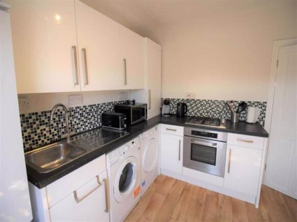 brighton rd 23a kitc