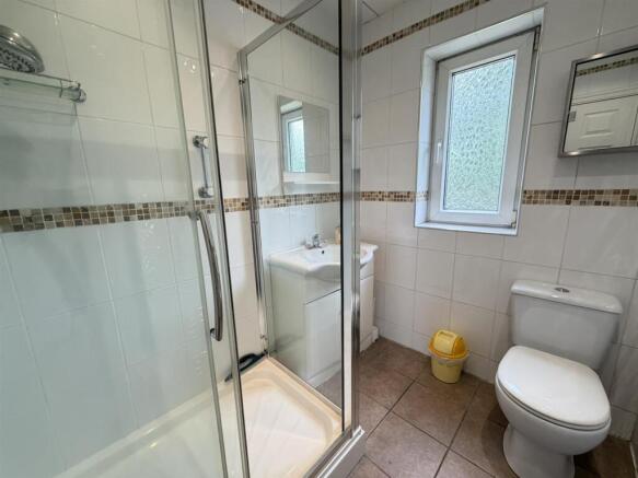 3 bed House for sale Image 9