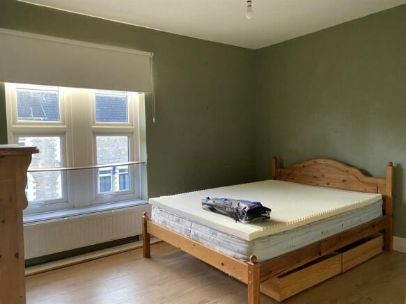 2 Bedroom End of Terrace Home