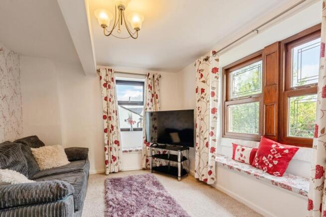 4 bed Detached for sale Image 7