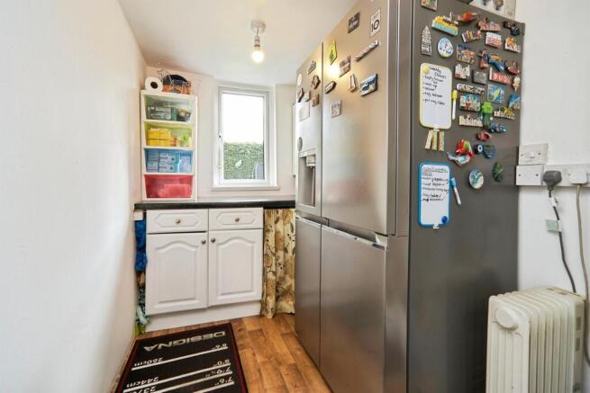 2 bed Semi-Detached for sale Image 9