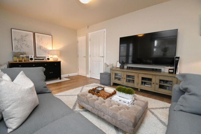 3 bed Semi-Detached for sale Image 6