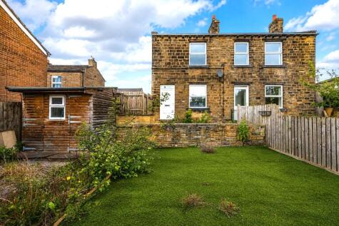Bradford Road, Birkenshaw, Bradford, West Yorkshire, BD11