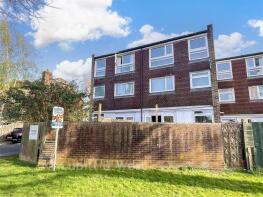 22, Forest Close, Horsham RH12 4PB