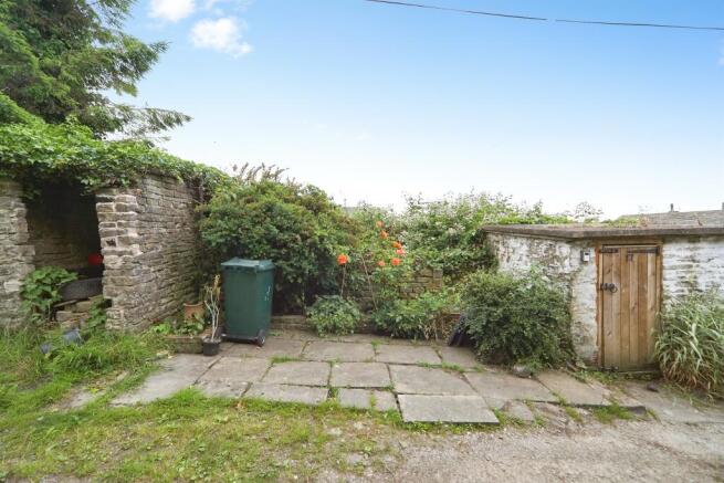 3 bed Terraced for sale Image 11