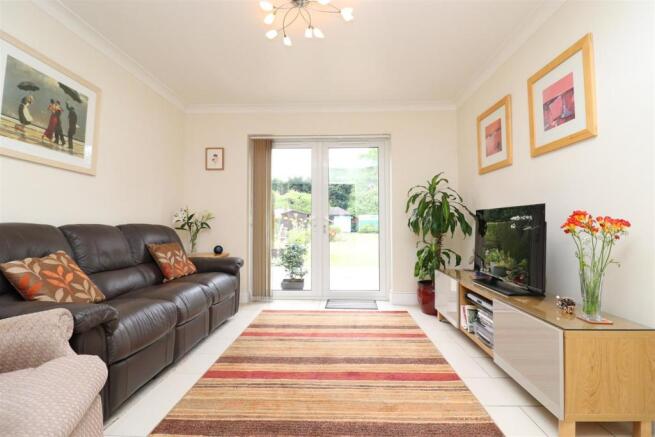 family room.JPG