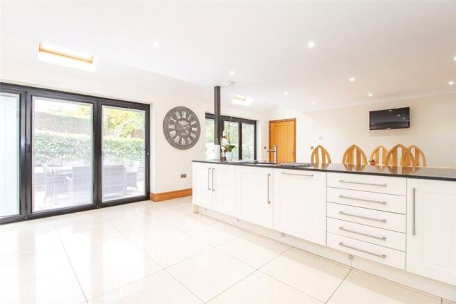 Kitchen 02