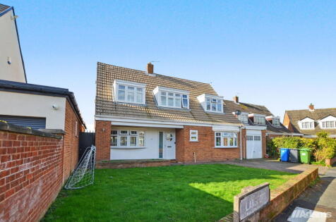 Langford, Hale Village