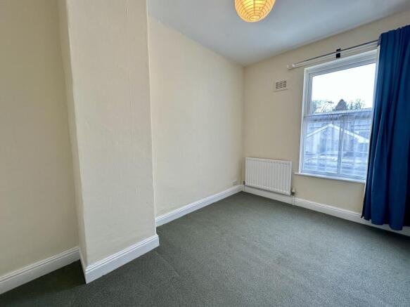 3 bed End of Terrace to rent Image 8