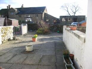 Garden area to rear