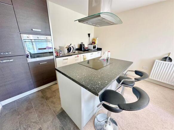 FITTED KITCHEN.jpg