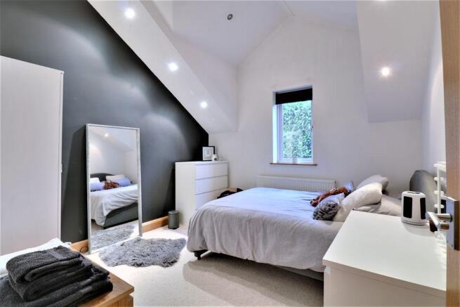 Bedroom 2 (Double)