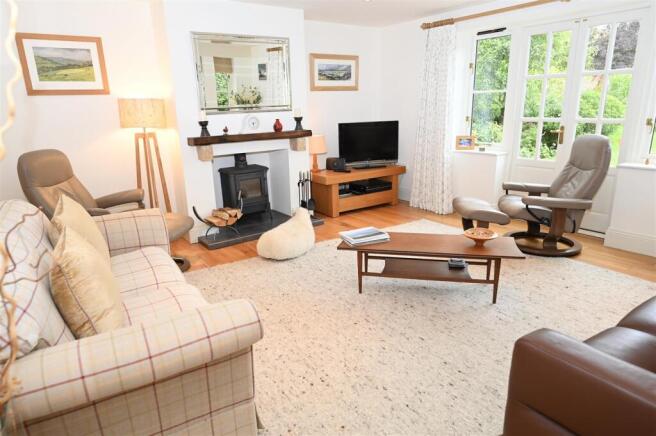 4 bed Detached for sale Image 5