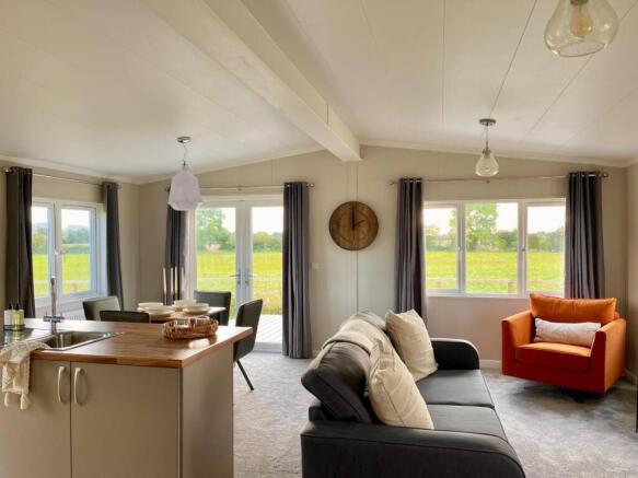 2 bed Lodge for sale Image 5