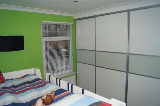 BEDROOM 3 (REAR)