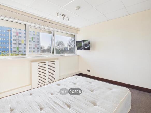 1 bed Apartment to rent Image 5