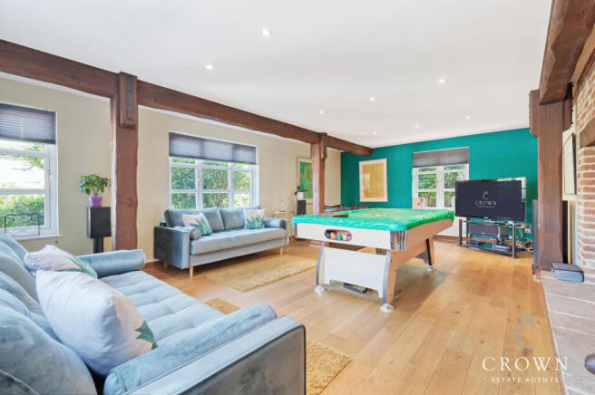 Lounge/Games Room