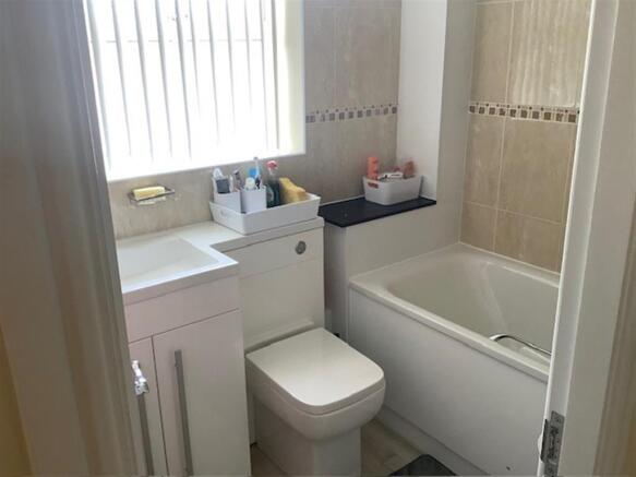3 bed Semi-Detached for sale Image 5