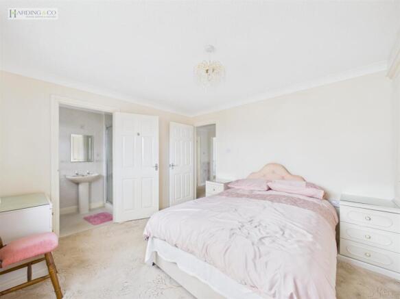 Bedroom 1 ii.jpg