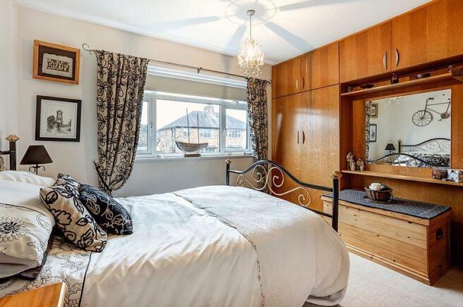 BEDROOM 2