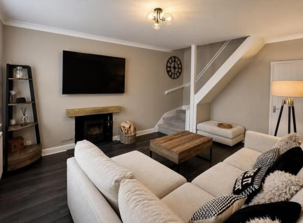 2 bed Semi-Detached to rent Image 6