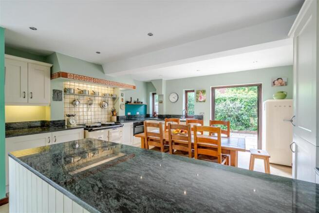 Kitchen / breakfast room
