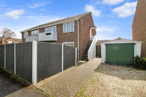 Coleville Road, Farnborough, GU14