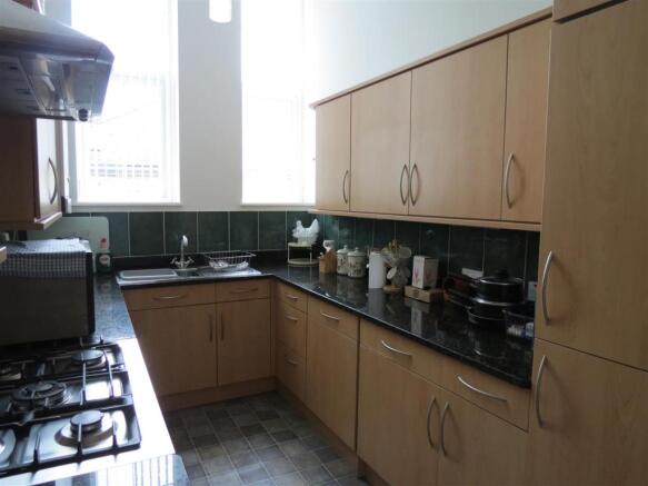Kitchen Area: